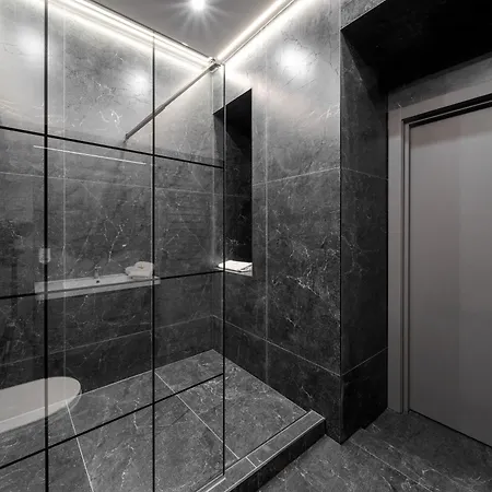 Royal Jacuzzi On Kostyushka 16 Apartment Lviv