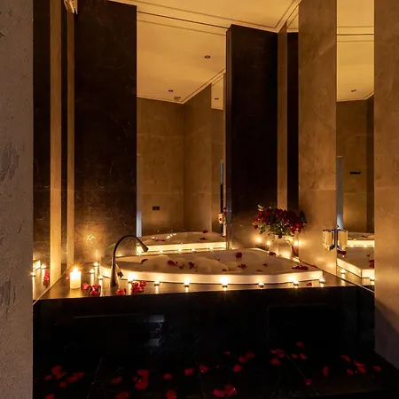 Апартаменти Royal Jacuzzi On Kostyushka 16