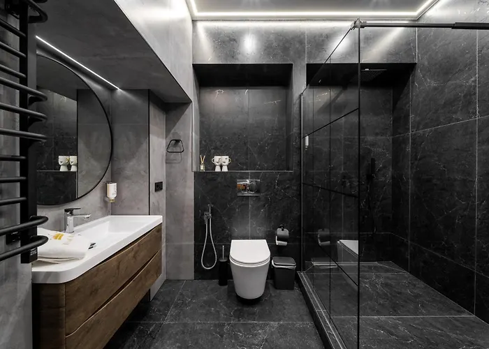 Royal Jacuzzi On Kostyushka 16 شقة إلفيف