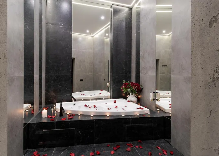 Royal Jacuzzi On Kostyushka 16 شقة إلفيف