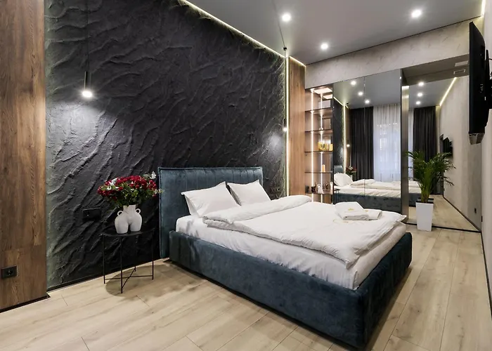 Royal Jacuzzi On Kostyushka 16 شقة *