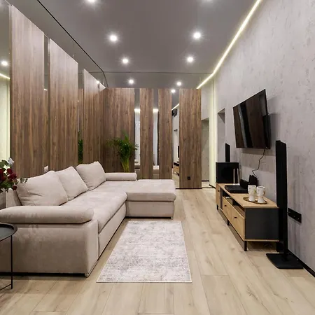 Royal Jacuzzi On Kostyushka 16