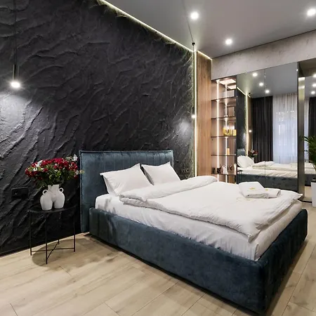 Royal Jacuzzi On Kostyushka 16 Apartmán *